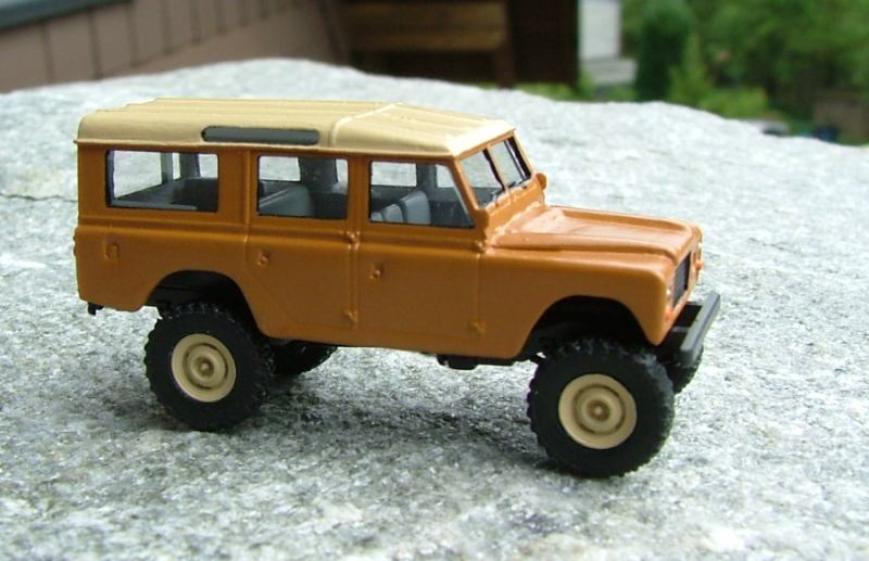 landroverv801.JPG