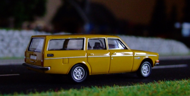 volvo145007.jpg